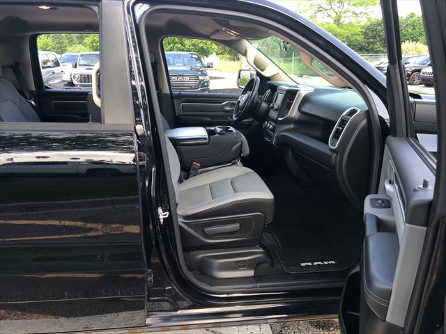 2020 Ram 1500 Big Horn Crew Cab 4x4 5'7" Box