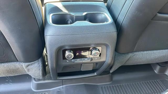2026 GMC Acadia Denali Ultimate AWD
