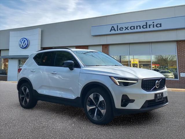 2023 Volvo XC40 B5 Plus Dark Theme for sale in Alexandria, VA