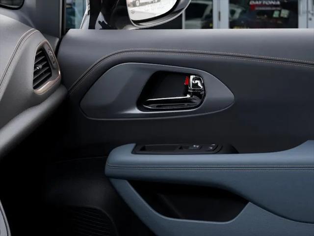 2027 Chrysler Pacifica Pinnacle