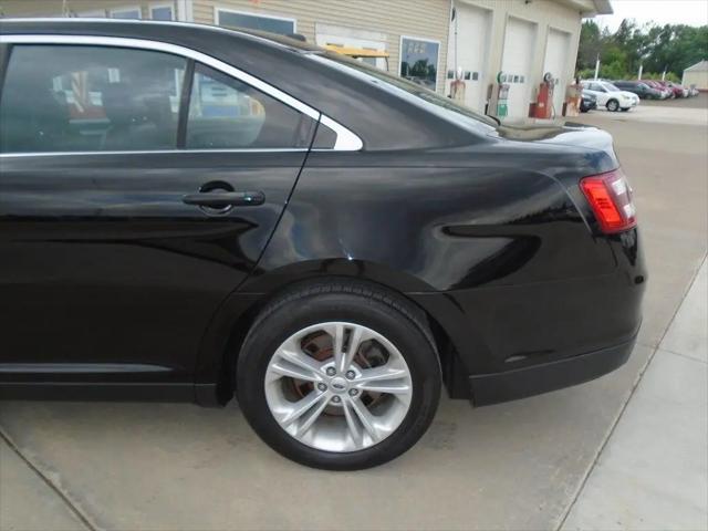 2016 Ford Taurus SEL