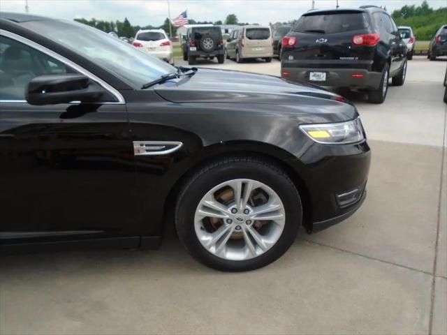 2016 Ford Taurus SEL