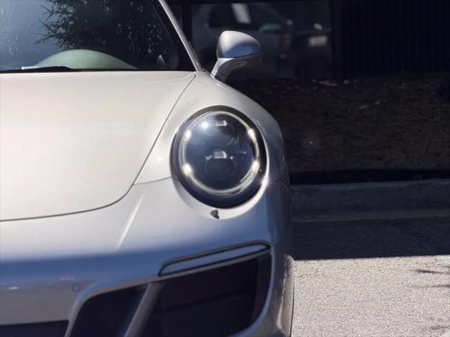2018 Porsche 911 Carrera GTS