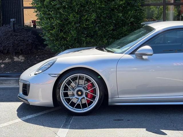 2018 Porsche 911 Carrera GTS