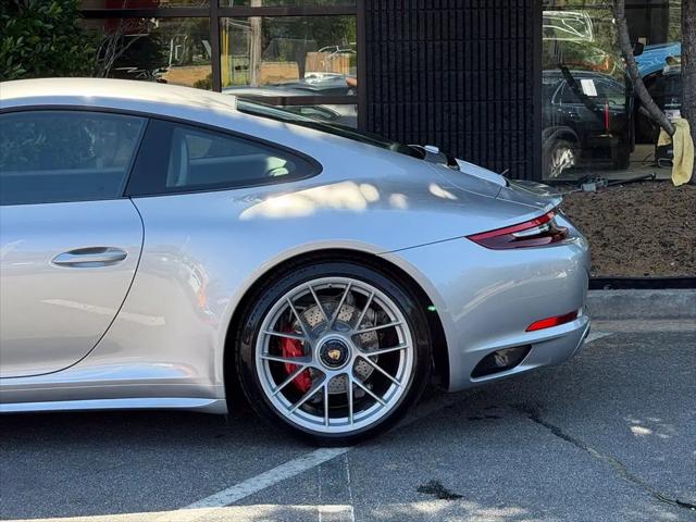 2018 Porsche 911 Carrera GTS