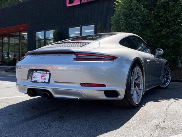 2018 Porsche 911 Carrera GTS
