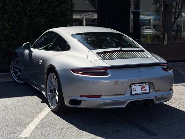 2018 Porsche 911 Carrera GTS