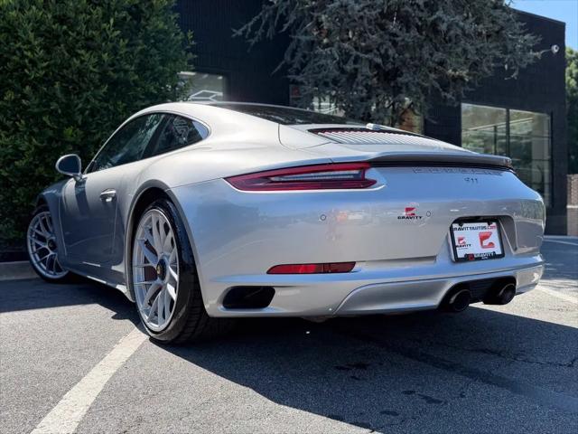 2018 Porsche 911 Carrera GTS