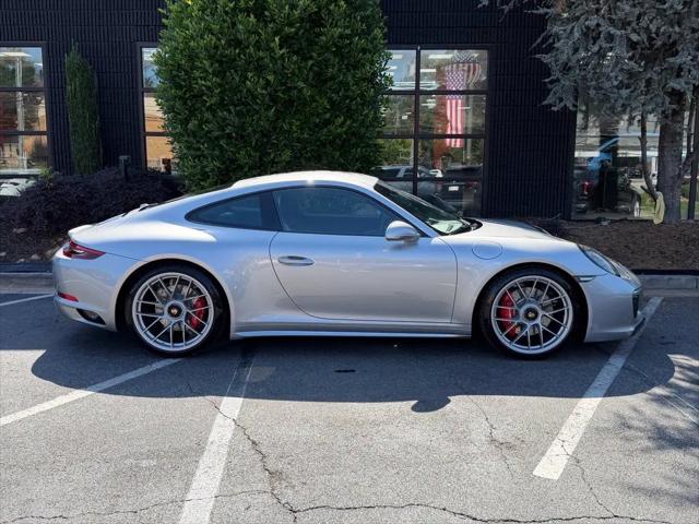 2018 Porsche 911 Carrera GTS