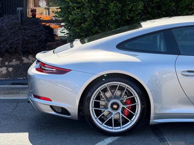 2018 Porsche 911 Carrera GTS