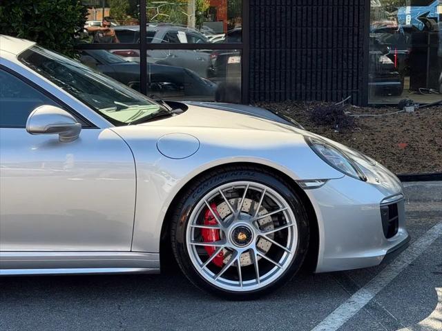 2018 Porsche 911 Carrera GTS