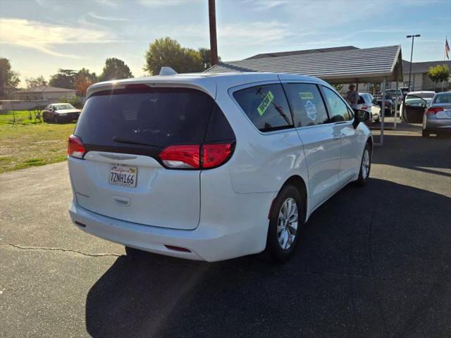 2017 Chrysler Pacifica Touring