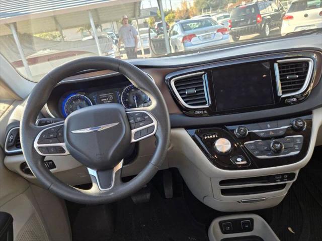 2017 Chrysler Pacifica Touring