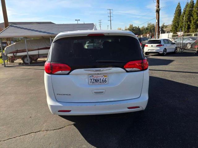 2017 Chrysler Pacifica Touring
