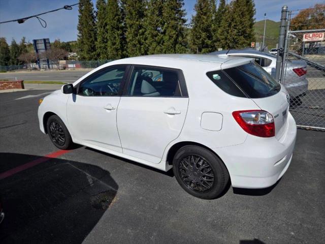 2009 Toyota Matrix Base