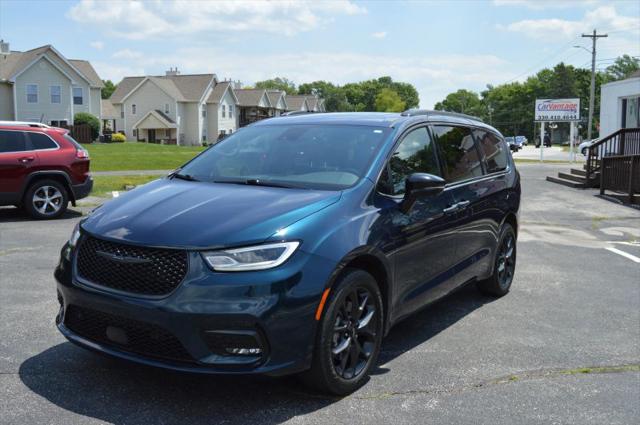 2023 Chrysler Pacifica Limited AWD for sale in Wadsworth, OH