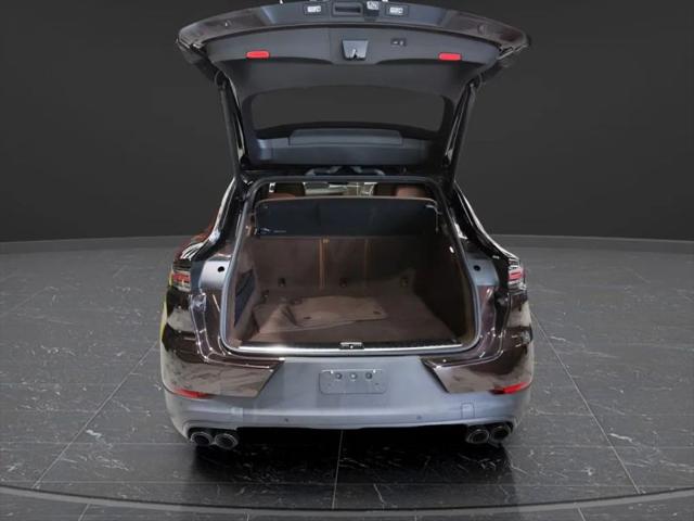 2023 Porsche Cayenne Base