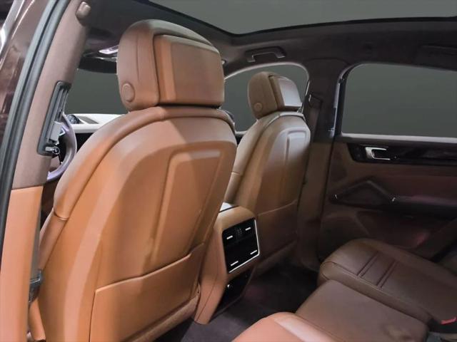 2023 Porsche Cayenne Base