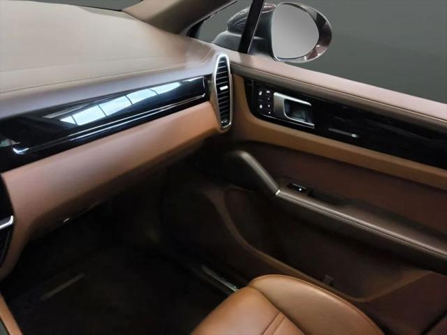 2023 Porsche Cayenne Base