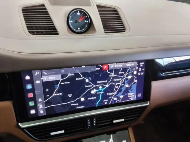 2023 Porsche Cayenne Base
