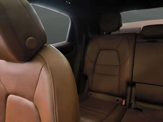 2023 Porsche Cayenne Base