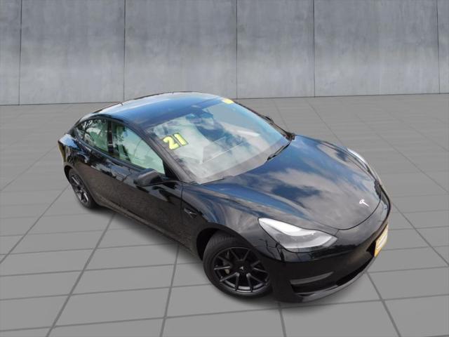 2021 Tesla Model 3 Standard Range Plus Rear-Wheel Drive
