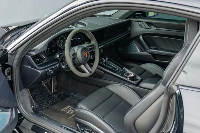 2022 Porsche 911 Carrera 4 GTS