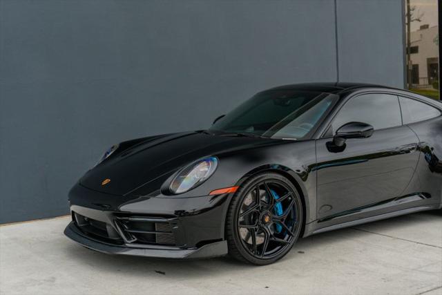 2022 Porsche 911 Carrera 4 GTS