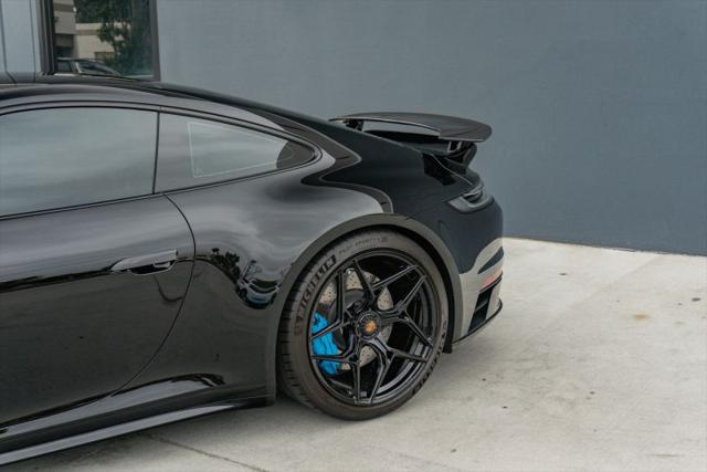 2022 Porsche 911 Carrera 4 GTS