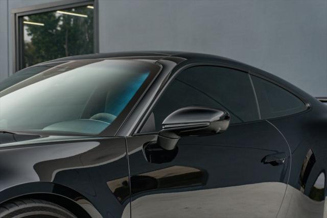 2022 Porsche 911 Carrera 4 GTS