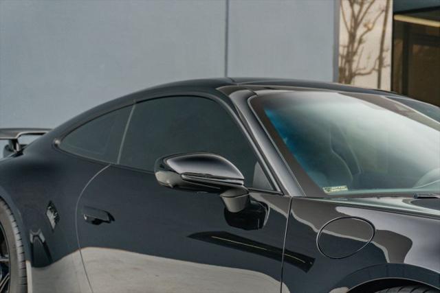2022 Porsche 911 Carrera 4 GTS