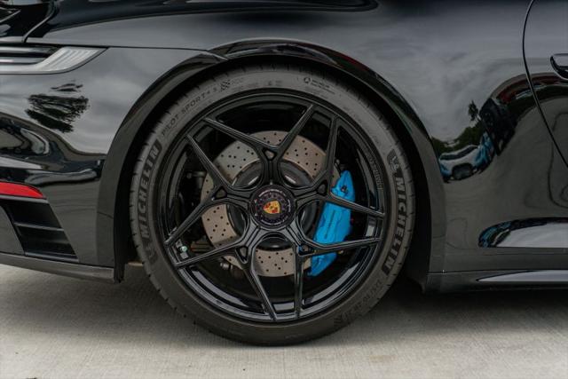 2022 Porsche 911 Carrera 4 GTS