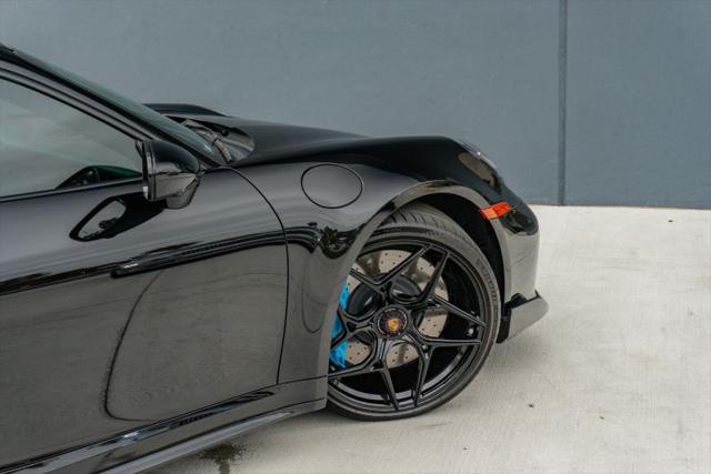 2022 Porsche 911 Carrera 4 GTS