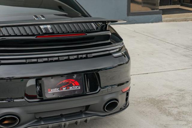 2022 Porsche 911 Carrera 4 GTS