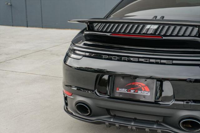 2022 Porsche 911 Carrera 4 GTS