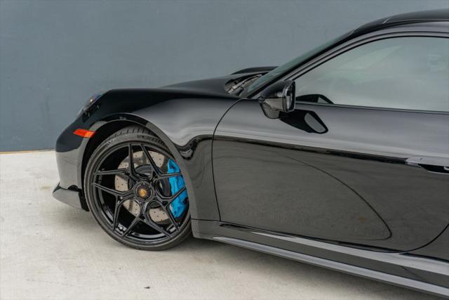 2022 Porsche 911 Carrera 4 GTS