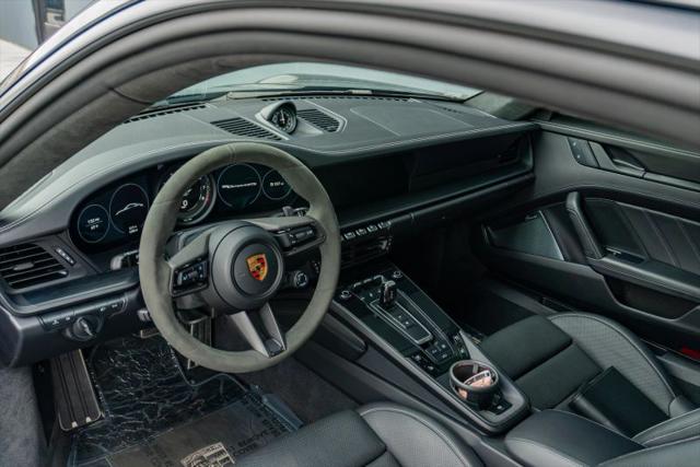 2022 Porsche 911 Carrera 4 GTS