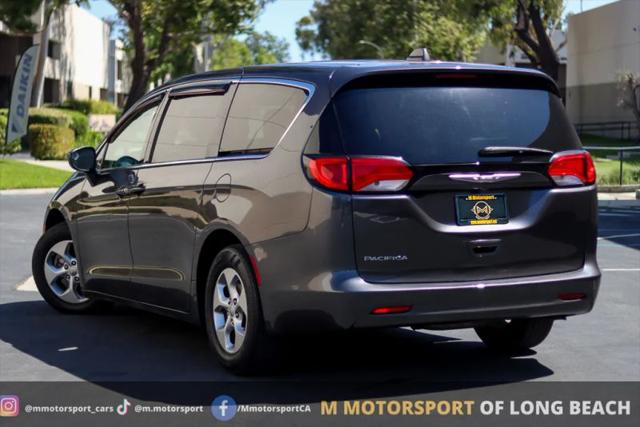 2017 Chrysler Pacifica LX