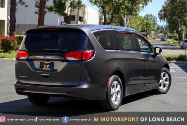 2017 Chrysler Pacifica LX