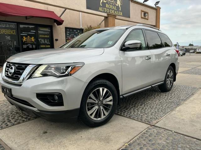 2017 Nissan Pathfinder SL for sale in Montclair, CA