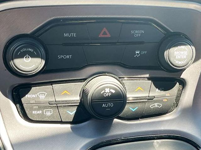 2022 Dodge Challenger SXT