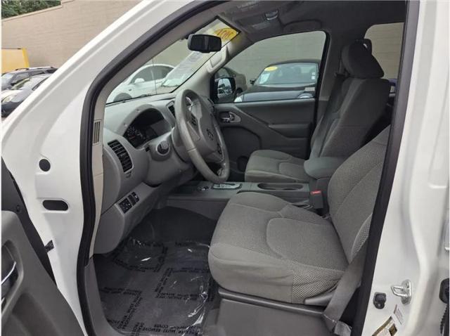 2021 Nissan Frontier Crew Cab SV 4x2