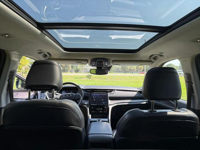 2023 Jeep Grand Cherokee Limited 4x2