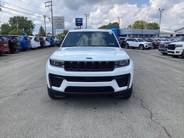 2026 Jeep Grand Cherokee GRAND CHEROKEE LAREDO ALTITUDE 4X4 2026 Jeep Grand Cherokee GRAND CHEROKEE LAREDO ALTITUDE 4X4