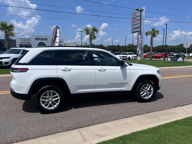 2026 Jeep Grand Cherokee GRAND CHEROKEE LAREDO 4X2 2026 Jeep Grand Cherokee GRAND CHEROKEE LAREDO 4X2