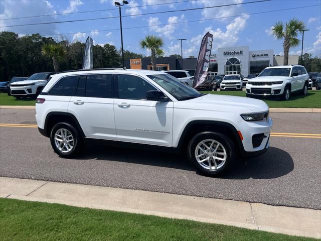 2026 Jeep Grand Cherokee GRAND CHEROKEE LAREDO 4X2 2026 Jeep Grand Cherokee GRAND CHEROKEE LAREDO 4X2