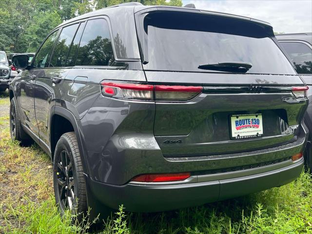 2026 Jeep Grand Cherokee GRAND CHEROKEE LAREDO ALTITUDE 4X4 2026 Jeep Grand Cherokee GRAND CHEROKEE LAREDO ALTITUDE 4X4