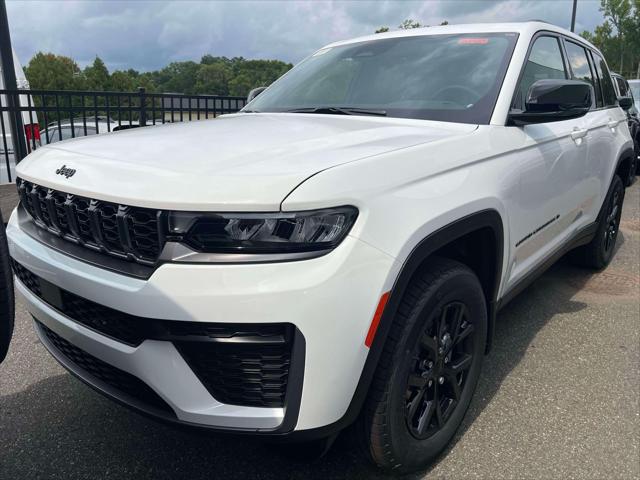 2026 Jeep Grand Cherokee GRAND CHEROKEE LAREDO ALTITUDE 4X4 2026 Jeep Grand Cherokee GRAND CHEROKEE LAREDO ALTITUDE 4X4
