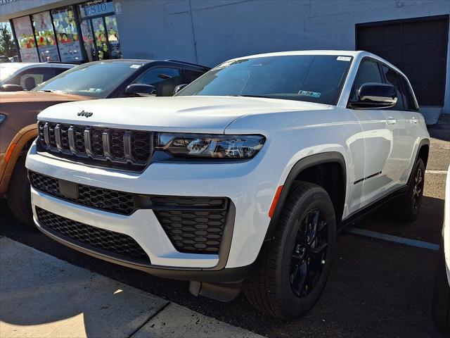 2026 Jeep Grand Cherokee GRAND CHEROKEE LAREDO ALTITUDE 4X4 2026 Jeep Grand Cherokee GRAND CHEROKEE LAREDO ALTITUDE 4X4
