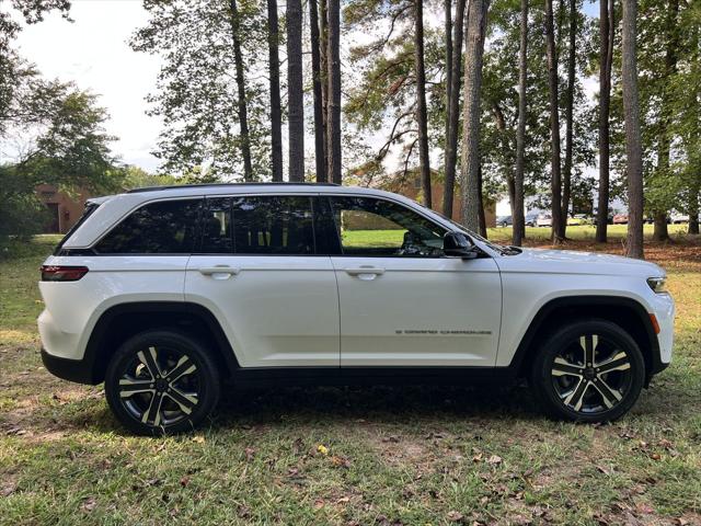 2027 Jeep Grand Cherokee GRAND CHEROKEE LIMITED 4X4 2027 Jeep Grand Cherokee GRAND CHEROKEE LIMITED 4X4